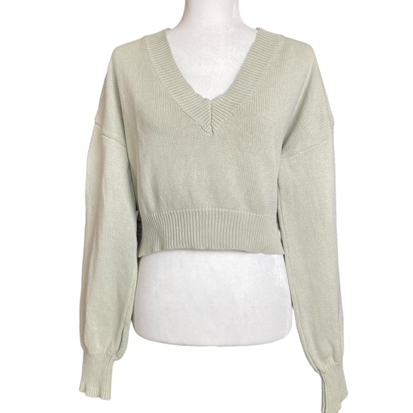 Lulus Sweaters - Lulu’s Women’s long sleeve mint green cropped sweater, Sz S